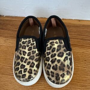 Gently used toddler leopard slide sneakers. Carters brand size 8.
